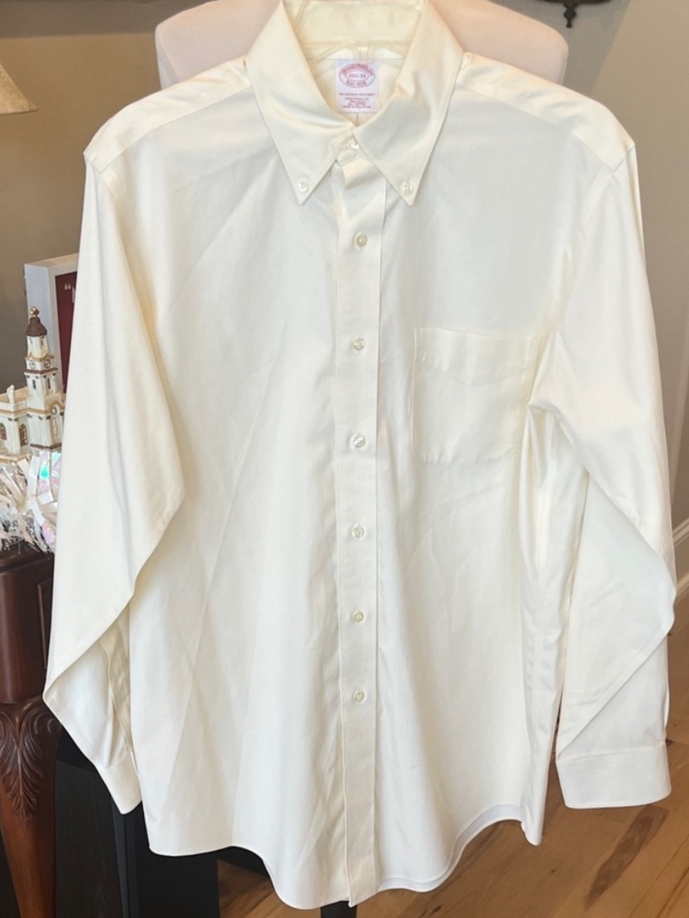Brooks Brothers Non Iron Cotton Pastel Yellow Long Sleeve Dress Shirt